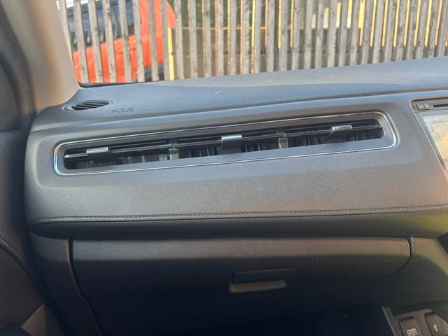 ヴェゼル ハイブリッドZ 禁煙 純正ナビ フルセグ バックカメラ ETC 衝突軽減 ハーフレザー シートヒーター LEDヘッド 純正17インチAW クルコン スマートキー 車検令和9年9月23日 Bluetoothオーディオ(60枚目)