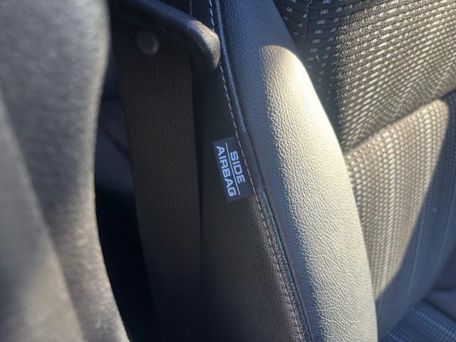 ヴェゼル ハイブリッドZ 禁煙 純正ナビ フルセグ バックカメラ ETC 衝突軽減 ハーフレザー シートヒーター LEDヘッド 純正17インチAW クルコン スマートキー 車検令和9年9月23日 Bluetoothオーディオ(64枚目)