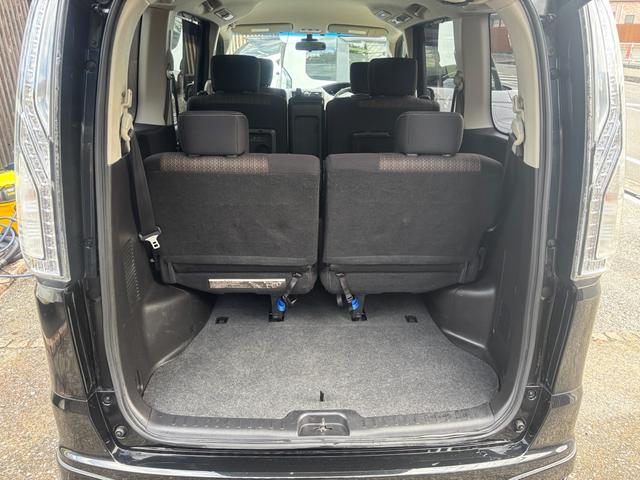 セレナ ハイウェイスター　Ｖエアロモード＋セーフティ　ＳＨＶ　純正８インチナビ　フルセグ　エアロ　両側パワースライド　バックカメラ　ＥＴＣ　衝突軽減　ＬＥＤヘッドライト　タイヤ２０２５年製　走行中ＴＶ　Ｂｌｕｅｔｏｏｔｈオーディオ　禁煙（19枚目）