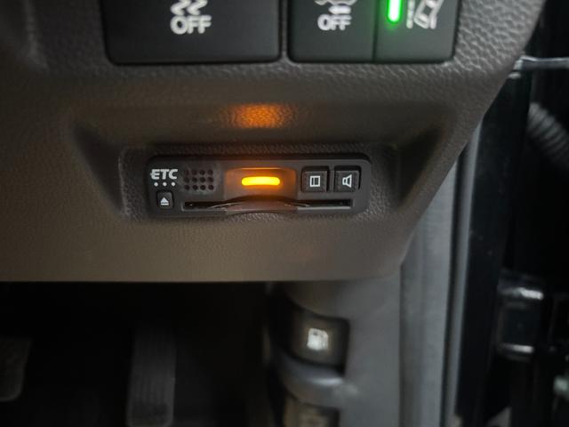 フリードハイブリッド 後期型 純正ナビ フルセグ バックカメラ 両側電動スライド ETC LEDヘッド 6人乗 衝突軽減ブレーキ レーダークルーズ 車検整備済 R9年11月 ブリヂストン2024年製タイヤ装着 禁煙(9枚目)