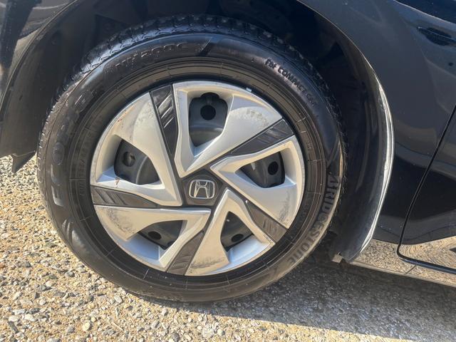 フリードハイブリッド 後期型 純正ナビ フルセグ バックカメラ 両側電動スライド ETC LEDヘッド 6人乗 衝突軽減ブレーキ レーダークルーズ 車検整備済 R9年11月 ブリヂストン2024年製タイヤ装着 禁煙(35枚目)