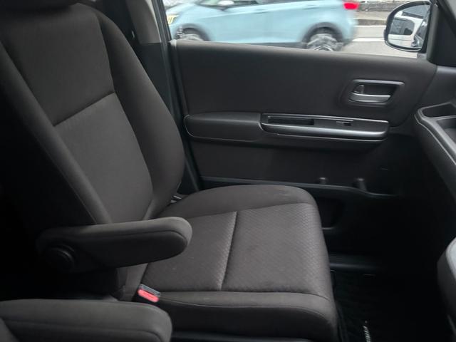 フリードハイブリッド 後期型 純正ナビ フルセグ バックカメラ 両側電動スライド ETC LEDヘッド 6人乗 衝突軽減ブレーキ レーダークルーズ 車検整備済 R9年11月 ブリヂストン2024年製タイヤ装着 禁煙(46枚目)