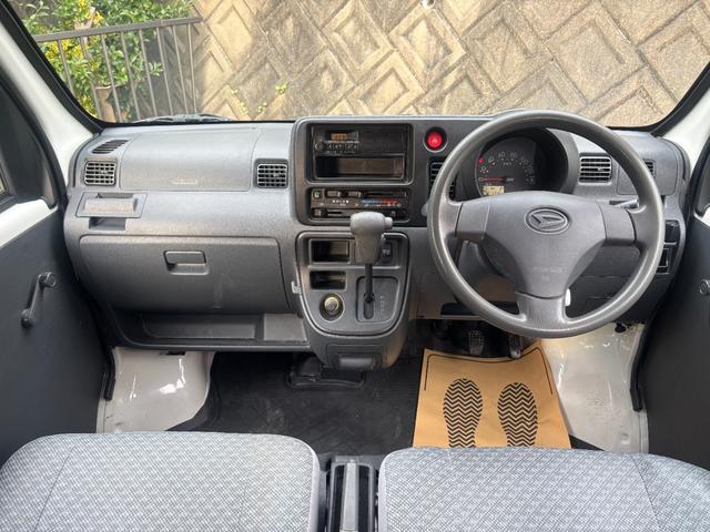 ハイゼットカーゴ スペシャル　ハイルーフ　走行１７８００ＫＭ　車検整備済　令和９年１１月　３年保証付帯対応車両（2枚目）