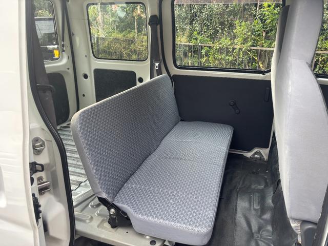 ハイゼットカーゴ スペシャル　ハイルーフ　走行１７８００ＫＭ　車検整備済　令和９年１１月　３年保証付帯対応車両（6枚目）