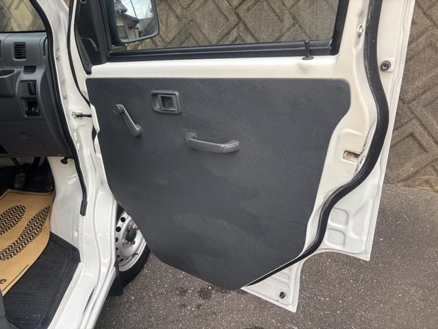 ハイゼットカーゴ スペシャル　ハイルーフ　走行１７８００ＫＭ　車検整備済　令和９年１１月　３年保証付帯対応車両（45枚目）