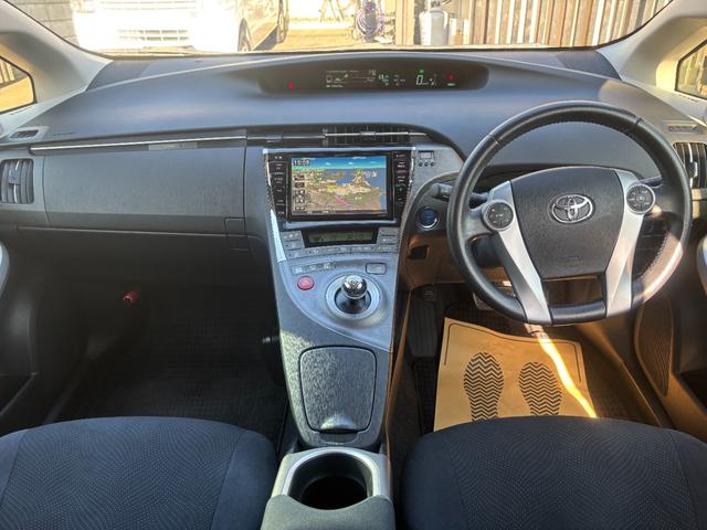 プリウス 　モデリスタエアロ　アルパイン８インチナビ　フルセグ　ＥＴＣ　車検Ｒ９年８月　ＬＥＤヘッド　純正１７インチＡＷ　革巻きステアリング　黒内装　ローダウン　Ｂｌｕｅｔｏｏｔｈオーディオ　スマートキー（2枚目）