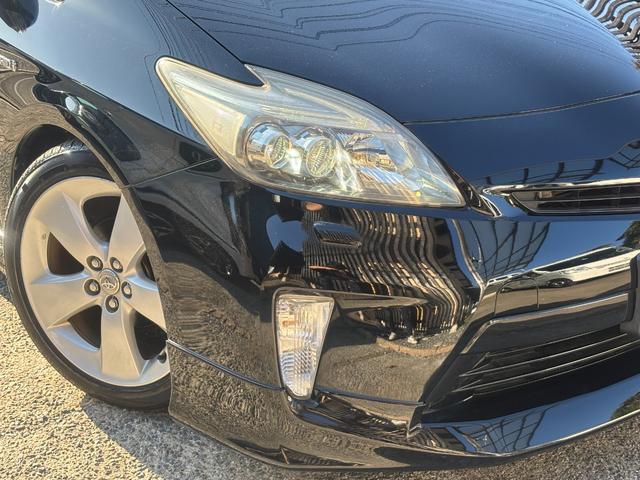 プリウス 　モデリスタエアロ　アルパイン８インチナビ　フルセグ　ＥＴＣ　車検Ｒ９年８月　ＬＥＤヘッド　純正１７インチＡＷ　革巻きステアリング　黒内装　ローダウン　Ｂｌｕｅｔｏｏｔｈオーディオ　スマートキー（8枚目）