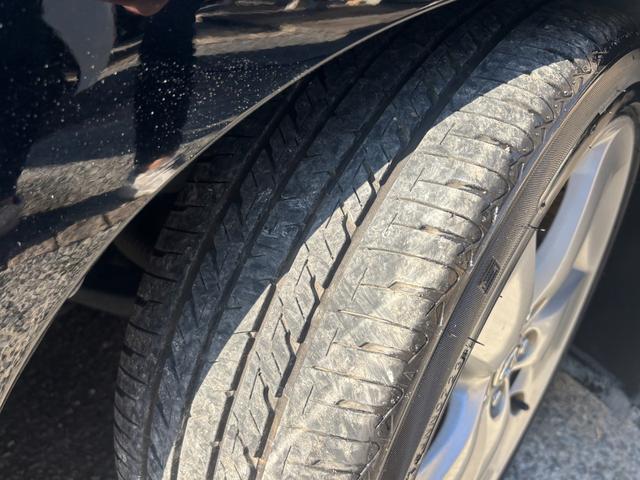 プリウス 　モデリスタエアロ　アルパイン８インチナビ　フルセグ　ＥＴＣ　車検Ｒ９年８月　ＬＥＤヘッド　純正１７インチＡＷ　革巻きステアリング　黒内装　ローダウン　Ｂｌｕｅｔｏｏｔｈオーディオ　スマートキー（24枚目）