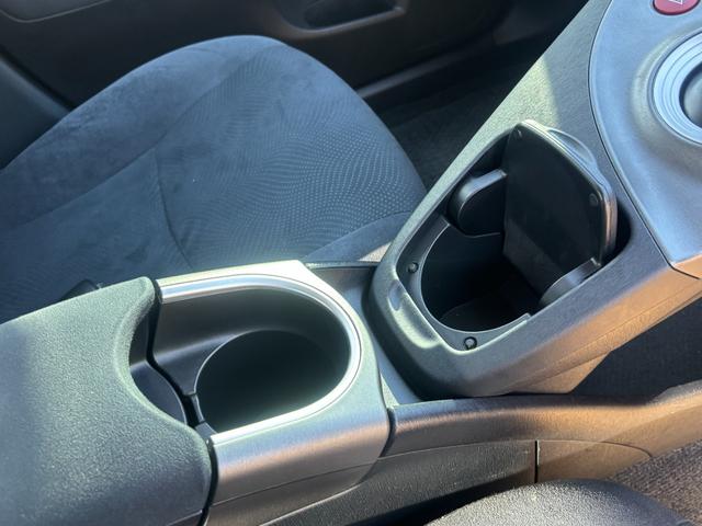 プリウス 　モデリスタエアロ　アルパイン８インチナビ　フルセグ　ＥＴＣ　車検Ｒ９年８月　ＬＥＤヘッド　純正１７インチＡＷ　革巻きステアリング　黒内装　ローダウン　Ｂｌｕｅｔｏｏｔｈオーディオ　スマートキー（58枚目）