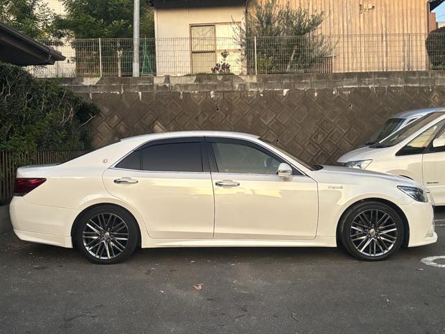 クラウンハイブリッド アスリートＳ　ＯＰ１８インチアルミ　全周囲カメラ　アドバンストパッケージ　メーカーナビ　フルセグ　衝突軽減　レーダークルーズ　インテリジェントクリアランスソナー　ＨＩＤ　シートヒーター　ＥＴＣ　禁煙　ブルートゥース（19枚目）