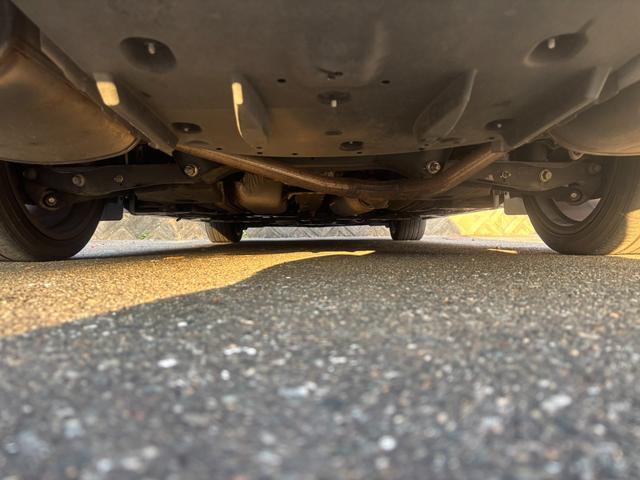 クラウンハイブリッド アスリートＳ　ＯＰ１８インチアルミ　全周囲カメラ　アドバンストパッケージ　メーカーナビ　フルセグ　衝突軽減　レーダークルーズ　インテリジェントクリアランスソナー　ＨＩＤ　シートヒーター　ＥＴＣ　禁煙　ブルートゥース（22枚目）