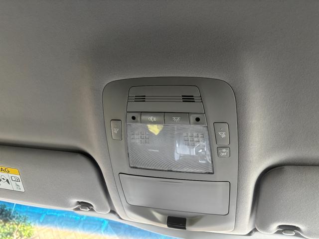 クラウンハイブリッド アスリートＳ　ＯＰ１８インチアルミ　全周囲カメラ　アドバンストパッケージ　メーカーナビ　フルセグ　衝突軽減　レーダークルーズ　インテリジェントクリアランスソナー　ＨＩＤ　シートヒーター　ＥＴＣ　禁煙　ブルートゥース（43枚目）