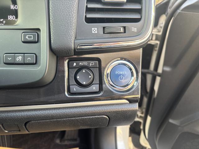 クラウンハイブリッド アスリートＳ　ＯＰ１８インチアルミ　全周囲カメラ　アドバンストパッケージ　メーカーナビ　フルセグ　衝突軽減　レーダークルーズ　インテリジェントクリアランスソナー　ＨＩＤ　シートヒーター　ＥＴＣ　禁煙　ブルートゥース（58枚目）