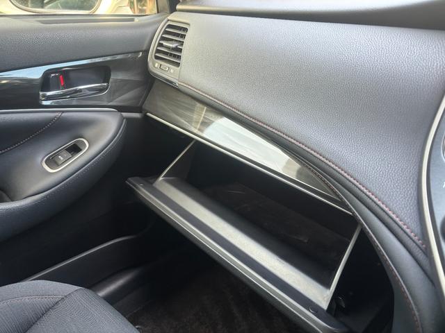 クラウンハイブリッド アスリートＳ　ＯＰ１８インチアルミ　全周囲カメラ　アドバンストパッケージ　メーカーナビ　フルセグ　衝突軽減　レーダークルーズ　インテリジェントクリアランスソナー　ＨＩＤ　シートヒーター　ＥＴＣ　禁煙　ブルートゥース（66枚目）