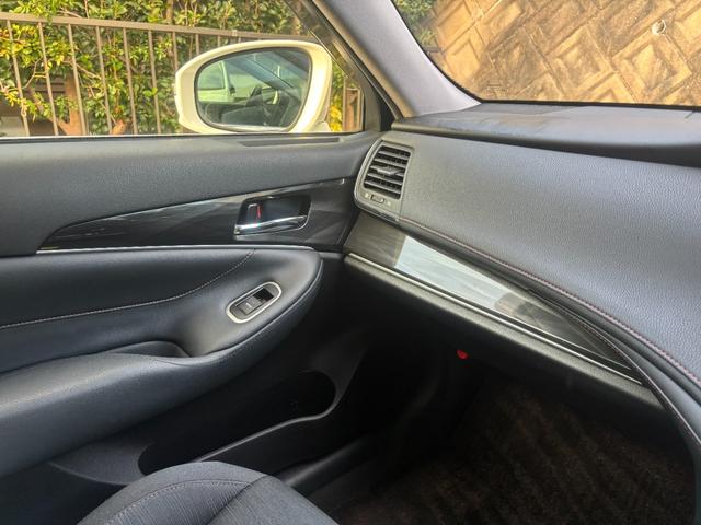 クラウンハイブリッド アスリートＳ　ＯＰ１８インチアルミ　全周囲カメラ　アドバンストパッケージ　メーカーナビ　フルセグ　衝突軽減　レーダークルーズ　インテリジェントクリアランスソナー　ＨＩＤ　シートヒーター　ＥＴＣ　禁煙　ブルートゥース（67枚目）