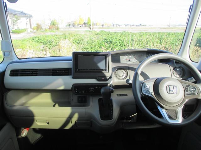 N-BOX G・Lホンダセンシング ワンオーナー メモリーナビ フルセグTV バックカメラ ETC 左側電動スライドドア クルーズコントロール レーンアシスト オートマチックハイビーム 衝突被害軽減システム アイドリングストップ(10枚目)