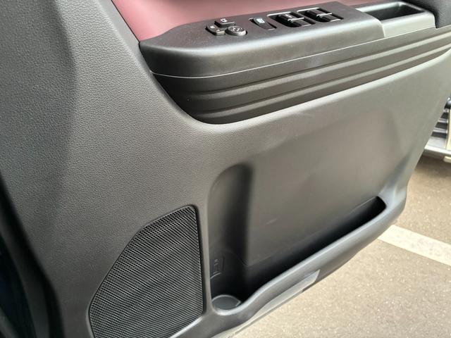 スペーシアカスタム カスタム　ＨＹＢＲＩＤ　ＸＳ　ナビ　全方位カメラ　両側ＰＳＤ　バックカメラ　オートライト　Ｂｌｕｅｔｏｏｔｈ　スライドドア　純正ナビ　プッシュスタート　シートヒーター　オートエアコン　スズキセーフティーサポート　アイドリングストップ　横滑り防止機能（16枚目）