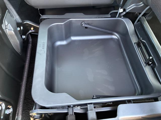 スペーシアカスタム カスタム　ＨＹＢＲＩＤ　ＸＳターボ　ナビ　全方位カメラ　オートライト　バックカメラ　Ｂｌｕｅｔｏｏｔｈ　スライドドア　純正ナビ　プッシュスタート　シートヒーター　オートエアコン　スズキセーフティーサポート　アイドリングストップ　横滑り防止機能（40枚目）