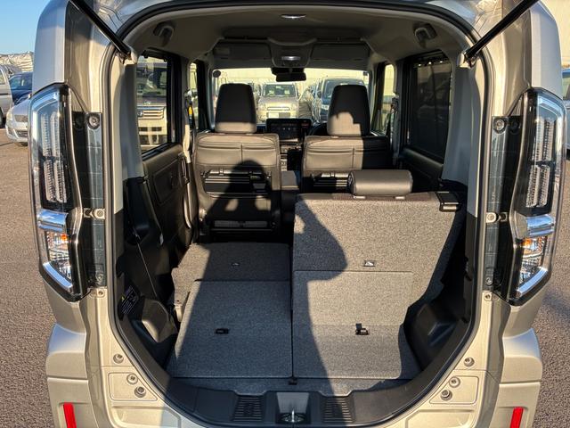 スペーシアカスタム カスタム　ＨＹＢＲＩＤ　ＸＳターボ　ナビ　全方位カメラ　オートライト　バックカメラ　Ｂｌｕｅｔｏｏｔｈ　スライドドア　純正ナビ　プッシュスタート　シートヒーター　オートエアコン　スズキセーフティーサポート　アイドリングストップ　横滑り防止機能（53枚目）