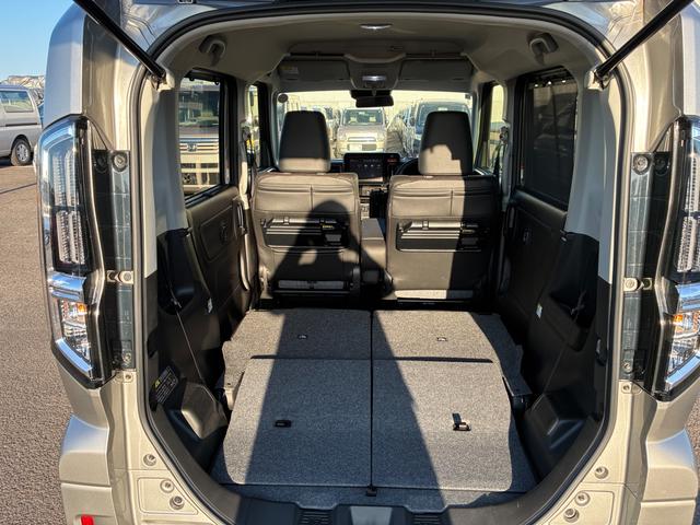 スペーシアカスタム カスタム　ＨＹＢＲＩＤ　ＸＳターボ　ナビ　全方位カメラ　オートライト　バックカメラ　Ｂｌｕｅｔｏｏｔｈ　スライドドア　純正ナビ　プッシュスタート　シートヒーター　オートエアコン　スズキセーフティーサポート　アイドリングストップ　横滑り防止機能（54枚目）