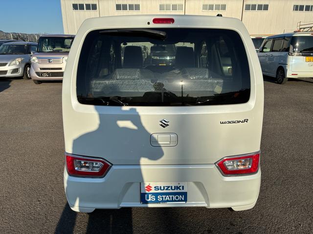 ワゴンＲ ＦＡ　２型　５速マニュアル車　横滑り防止装置　オートライト　オートライト　　横滑り防止機能　衝突安全ボディ　盗難防止システム　ＣＤステレオ（6枚目）