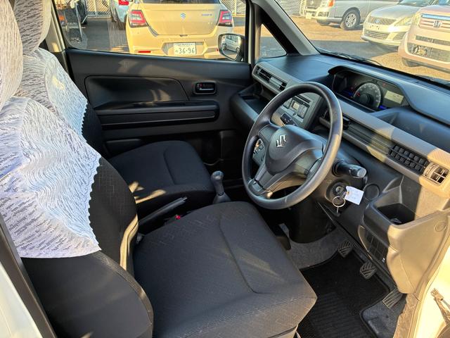 ワゴンＲ ＦＡ　２型　５速マニュアル車　横滑り防止装置　オートライト　オートライト　　横滑り防止機能　衝突安全ボディ　盗難防止システム　ＣＤステレオ（12枚目）