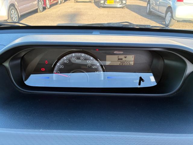 ワゴンＲ ＦＡ　２型　５速マニュアル車　横滑り防止装置　オートライト　オートライト　　横滑り防止機能　衝突安全ボディ　盗難防止システム　ＣＤステレオ（16枚目）