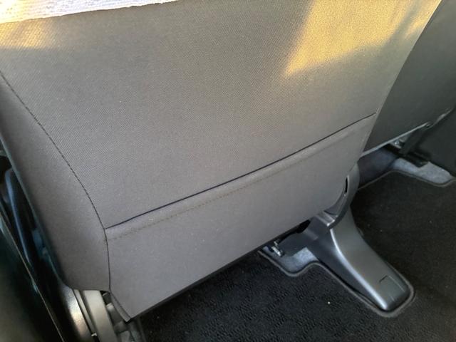 ワゴンＲ ＦＡ　２型　５速マニュアル車　横滑り防止装置　オートライト　オートライト　　横滑り防止機能　衝突安全ボディ　盗難防止システム　ＣＤステレオ（33枚目）