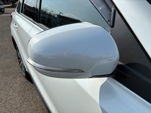 エスクード １．５　３型　衝突被害軽減Ｂ　ナビ　ＥＴＣ　バックカメラ　ドライブレコーダー　バックカメラ　オートライト　Ｂｌｕｅｔｏｏｔｈ　純正ナビ　プッシュスタート　シートヒーター　オートエアコン　ＥＴＣ　スズキセーフティーサポート　アイドリングストップ　横滑り防止機能（14枚目）