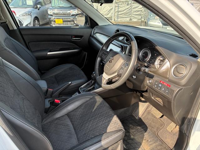 エスクード １．５　３型　衝突被害軽減Ｂ　ナビ　ＥＴＣ　バックカメラ　ドライブレコーダー　バックカメラ　オートライト　Ｂｌｕｅｔｏｏｔｈ　純正ナビ　プッシュスタート　シートヒーター　オートエアコン　ＥＴＣ　スズキセーフティーサポート　アイドリングストップ　横滑り防止機能（15枚目）