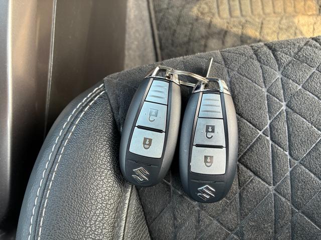 エスクード １．５　３型　衝突被害軽減Ｂ　ナビ　ＥＴＣ　バックカメラ　ドライブレコーダー　バックカメラ　オートライト　Ｂｌｕｅｔｏｏｔｈ　純正ナビ　プッシュスタート　シートヒーター　オートエアコン　ＥＴＣ　スズキセーフティーサポート　アイドリングストップ　横滑り防止機能（26枚目）