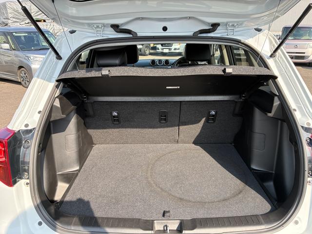 エスクード １．５　３型　衝突被害軽減Ｂ　ナビ　ＥＴＣ　バックカメラ　ドライブレコーダー　バックカメラ　オートライト　Ｂｌｕｅｔｏｏｔｈ　純正ナビ　プッシュスタート　シートヒーター　オートエアコン　ＥＴＣ　スズキセーフティーサポート　アイドリングストップ　横滑り防止機能（40枚目）