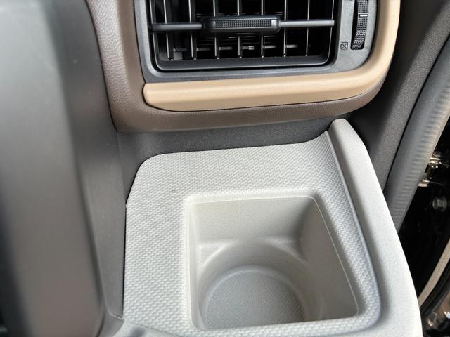 スペーシア ＨＹＢＲＩＤ　Ｇ　両側スライドドア　前後衝突被害軽減ブレーキ　オートライト　スライドドア　プッシュスタート　オートエアコン　スズキセーフティーサポート　アイドリングストップ　横滑り防止機能　衝突安全ボディ　盗難防止システム（22枚目）