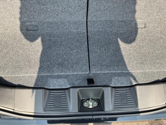 スペーシア ＨＹＢＲＩＤ　Ｇ　両側スライドドア　前後衝突被害軽減ブレーキ　オートライト　スライドドア　プッシュスタート　オートエアコン　スズキセーフティーサポート　アイドリングストップ　横滑り防止機能　衝突安全ボディ　盗難防止システム（35枚目）