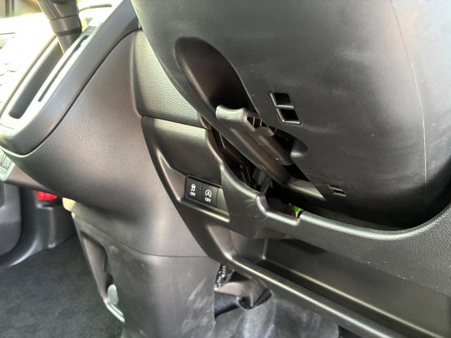 スペーシア HYBRID X ACC 前後衝突被害軽減B アイドリングS オートライト スライドドア プッシュスタート シートヒーター オートエアコン スズキセーフティーサポート アイドリングストップ 横滑り防止機能 衝突安全ボディ アダプティブクルーズコントロール(29枚目)