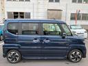 スペーシアカスタム カスタム　ＨＹＢＲＩＤ　ＸＳ　ナビ　全方位カメラ　両側ＰＳＤ　バックカメラ　オートライト　Ｂｌｕｅｔｏｏｔｈ　スライドドア　純正ナビ　プッシュスタート　シートヒーター　オートエアコン　スズキセーフティーサポート　アイドリングストップ　横滑り防止機能（4枚目）