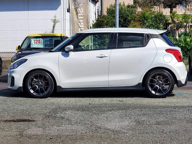 スイフトスポーツ ベースグレード　セーフティＰＫＧ　ＢＢＳ１７ＡＷ　ＣＵＳＣＯ車高調　ＨＫＳマフラー　ＨＫＳフラッシュエディター　ＨＫＳブローオフ　ＨＫＳエアクリーナー　社外ブースト計　ナビＴＶ　ＥＴＣ　ＬＥＤライト　シートヒーター（5枚目）