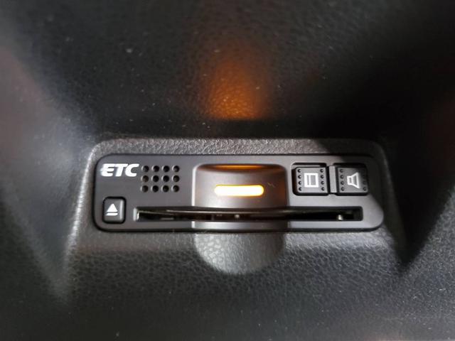 フィット ＲＳ　６ＭＴ　純正ナビＴＶ　バックカメラ　ＥＴＣ　ＨＩＤライト　フォグライト　キーレスキー　スペアキー　オートライト　オートエアコン　純正１６ＡＷ　プライバシーガラス（25枚目）
