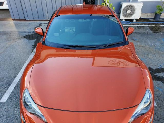 ８６ ＧＴリミテッド　ブレンボキャリパー　ＶＯＬＫ１８ＡＷ　ＴＥＩＮ車高調　パワークラフトマフラー　社外エキマニ　社外フェンダー　ＢＲＩＤＥシート　エアロ　ＴＲＤフィン　社外ライト　ステアリング　タワーバー　社外メーター盤（10枚目）