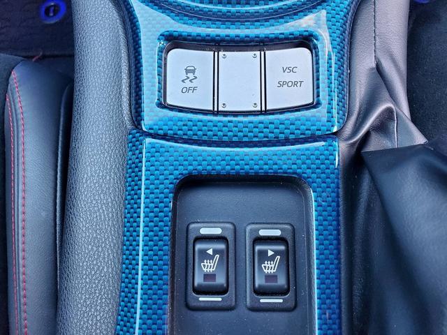 ８６ ＧＴリミテッド　ブレンボキャリパー　ＶＯＬＫ１８ＡＷ　ＴＥＩＮ車高調　パワークラフトマフラー　社外エキマニ　社外フェンダー　ＢＲＩＤＥシート　エアロ　ＴＲＤフィン　社外ライト　ステアリング　タワーバー　社外メーター盤（21枚目）
