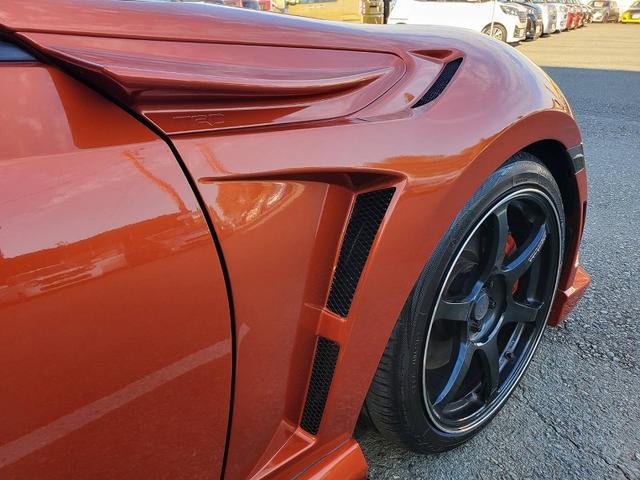 ８６ ＧＴリミテッド　ブレンボキャリパー　ＶＯＬＫ１８ＡＷ　ＴＥＩＮ車高調　パワークラフトマフラー　社外エキマニ　社外フェンダー　ＢＲＩＤＥシート　エアロ　ＴＲＤフィン　社外ライト　ステアリング　タワーバー　社外メーター盤（26枚目）