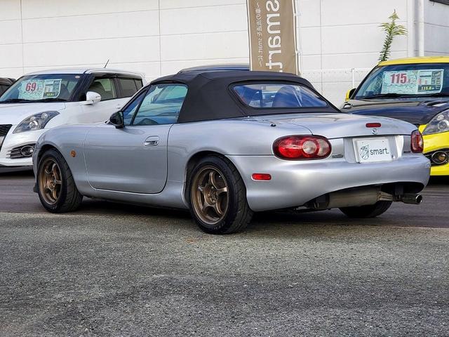 ロードスター ＲＳ　クスコＬＳＤ　ロールバー　ＢＬＩＴＺ車高調　Ｓｗｉｆｔスプリング　ＴＲＵＳＴオイルクーラー　社外１５ＡＷ　マツダスピードマフラー　社外エアクリーナー　フロントスポイラー　ディスプレイオーディオ（7枚目）
