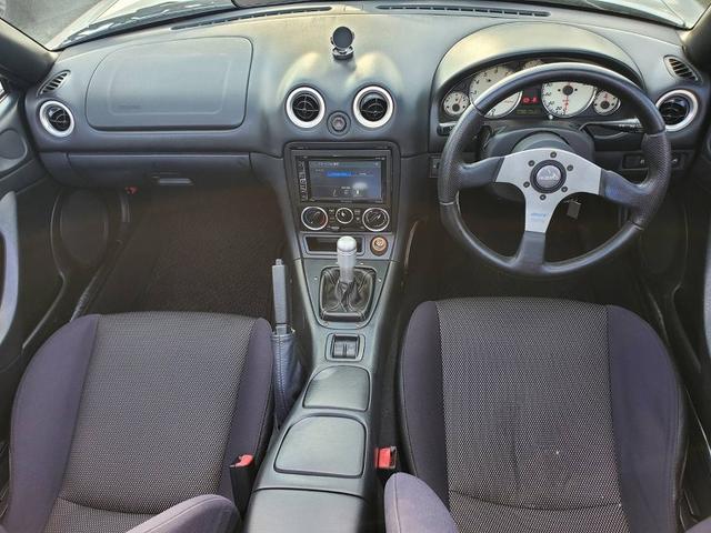 ロードスター ＲＳ　クスコＬＳＤ　ロールバー　ＢＬＩＴＺ車高調　Ｓｗｉｆｔスプリング　ＴＲＵＳＴオイルクーラー　社外１５ＡＷ　マツダスピードマフラー　社外エアクリーナー　フロントスポイラー　ディスプレイオーディオ（19枚目）