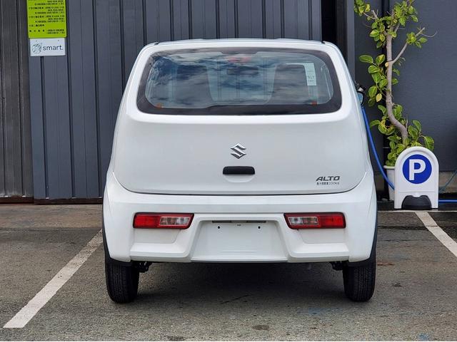 アルト VP 5速マニュアル車 キーレスキー スペアキー シガーソケット ヘッドライトレベライザー 横滑り防止装置 ドアバイザー フロアマット(9枚目)