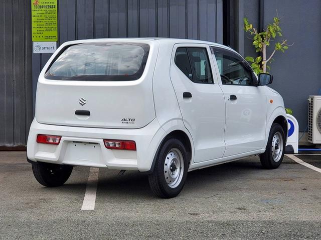 アルト VP 5速マニュアル車 キーレスキー スペアキー シガーソケット ヘッドライトレベライザー 横滑り防止装置 ドアバイザー フロアマット(10枚目)