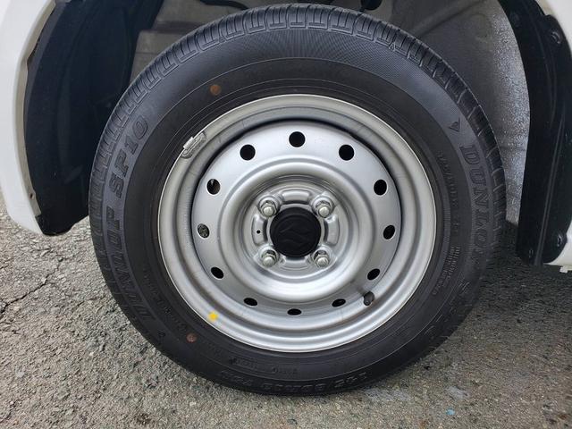 アルト VP 5速マニュアル車 キーレスキー スペアキー シガーソケット ヘッドライトレベライザー 横滑り防止装置 ドアバイザー フロアマット(25枚目)