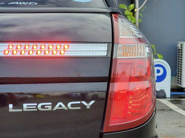 レガシィツーリングワゴン ２．０ＧＴスペックＢ　６速ＭＴ　ＳＴｉエアロ　ＢＬＩＴＺ車高調　柿本改マフラー　ブースト計　ＳＴｉタワーバー　ＥＴＣ　ＨＩＤライト　フォグ　純正１８インチＡＷ　オートエアコン　リアトノカバー　純正足回り付属（26枚目）