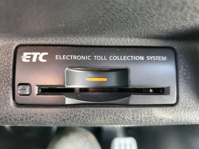 フェアレディＺ バージョンＳＴ　サクラムマフラー　社外エアクリーナー　リアスポイラー　鍛造１９インチアルミホイール　純正ナビＴＶ　ＢＯＳＥ　バックモニター　Ｂｌｕｅｔｏｏｔｈオーディオ　ハーフレザーシート　シートヒーター　ＥＴＣ（20枚目）