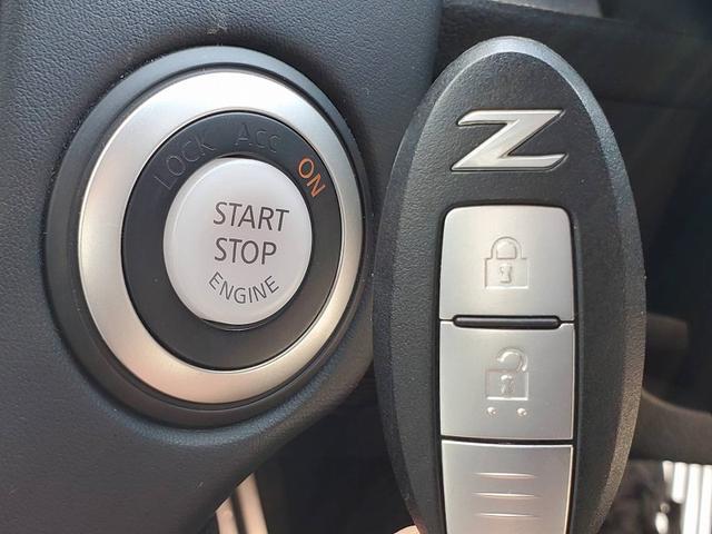 フェアレディＺ バージョンＳＴ　サクラムマフラー　社外エアクリーナー　リアスポイラー　鍛造１９インチアルミホイール　純正ナビＴＶ　ＢＯＳＥ　バックモニター　Ｂｌｕｅｔｏｏｔｈオーディオ　ハーフレザーシート　シートヒーター　ＥＴＣ（22枚目）