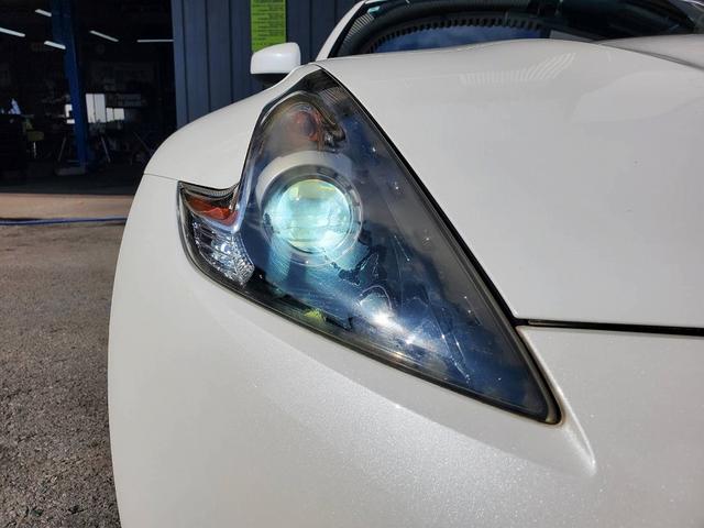 フェアレディＺ バージョンＳＴ　サクラムマフラー　社外エアクリーナー　リアスポイラー　鍛造１９インチアルミホイール　純正ナビＴＶ　ＢＯＳＥ　バックモニター　Ｂｌｕｅｔｏｏｔｈオーディオ　ハーフレザーシート　シートヒーター　ＥＴＣ（23枚目）